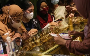 40 Tahun Jual Beli Emas di Coyutan Solo: Strategi Ibu Ini Menghindari Barang Curian