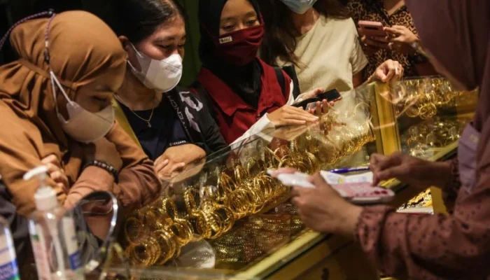 40 Tahun Jual Beli Emas di Coyutan Solo: Strategi Ibu Ini Menghindari Barang Curian