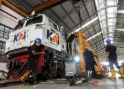 AHY Dorong Pengembangan Kereta Api Luar Jawa untuk Tekan Biaya Logistik Nasional