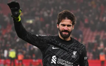 Alisson Becker Siap Tinggalkan Liverpool, Juventus Menanti Kiper Bintang di Turin