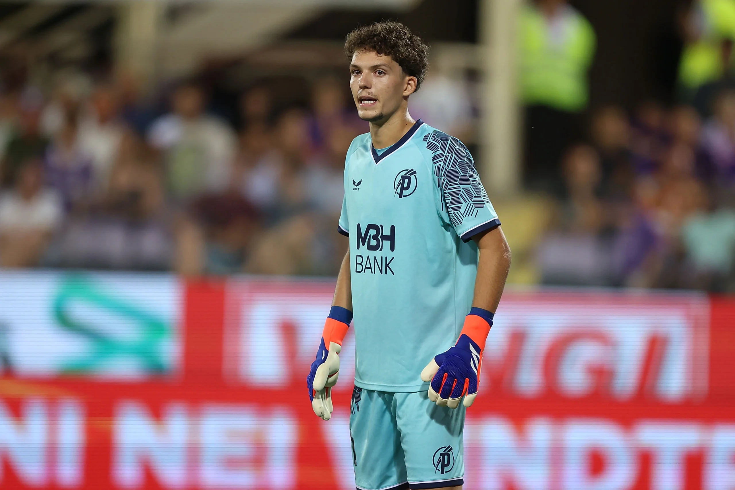 Ármin Pécsi Masuk Daftar 100 Penjaga Gawang Muda Terbaik CIES 2026, Mengukir Prestasi untuk Liverpool dan Hungaria