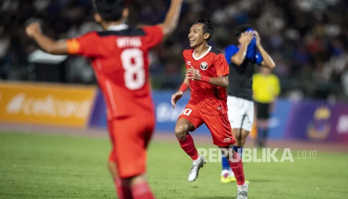 Beckham Putra Lulus Sarjana, Target S2 dan Karier Politik di Tengah Gemerlap Sepakbola Persib