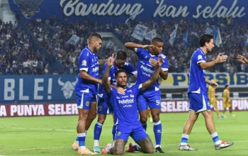 Bojan Hodak Optimis Persib Bandung Tetap di Puncak, Tekankan Perbaikan Finishing Menjelang Laga Bhayangkara
