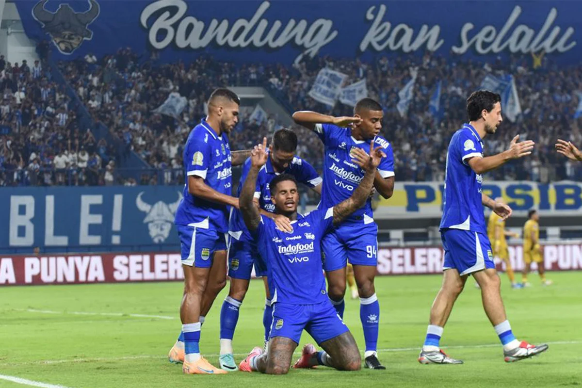 Bojan Hodak Optimis Persib Bandung Tetap di Puncak, Tekankan Perbaikan Finishing Menjelang Laga Bhayangkara