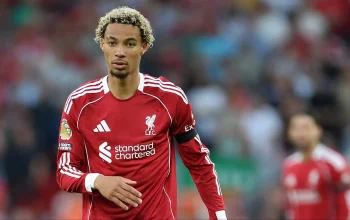 Cedera Achilles Hugo Ekitike Tahan 9 Bulan, Liverpool Harus Cari Solusi Baru di Lini Depan