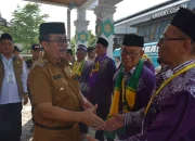Dari Cirebon ke Tanah Suci: Kisah Ili Menunaikan Haji Usai Sisihkan Hasil Jualan Es Setiap Hari