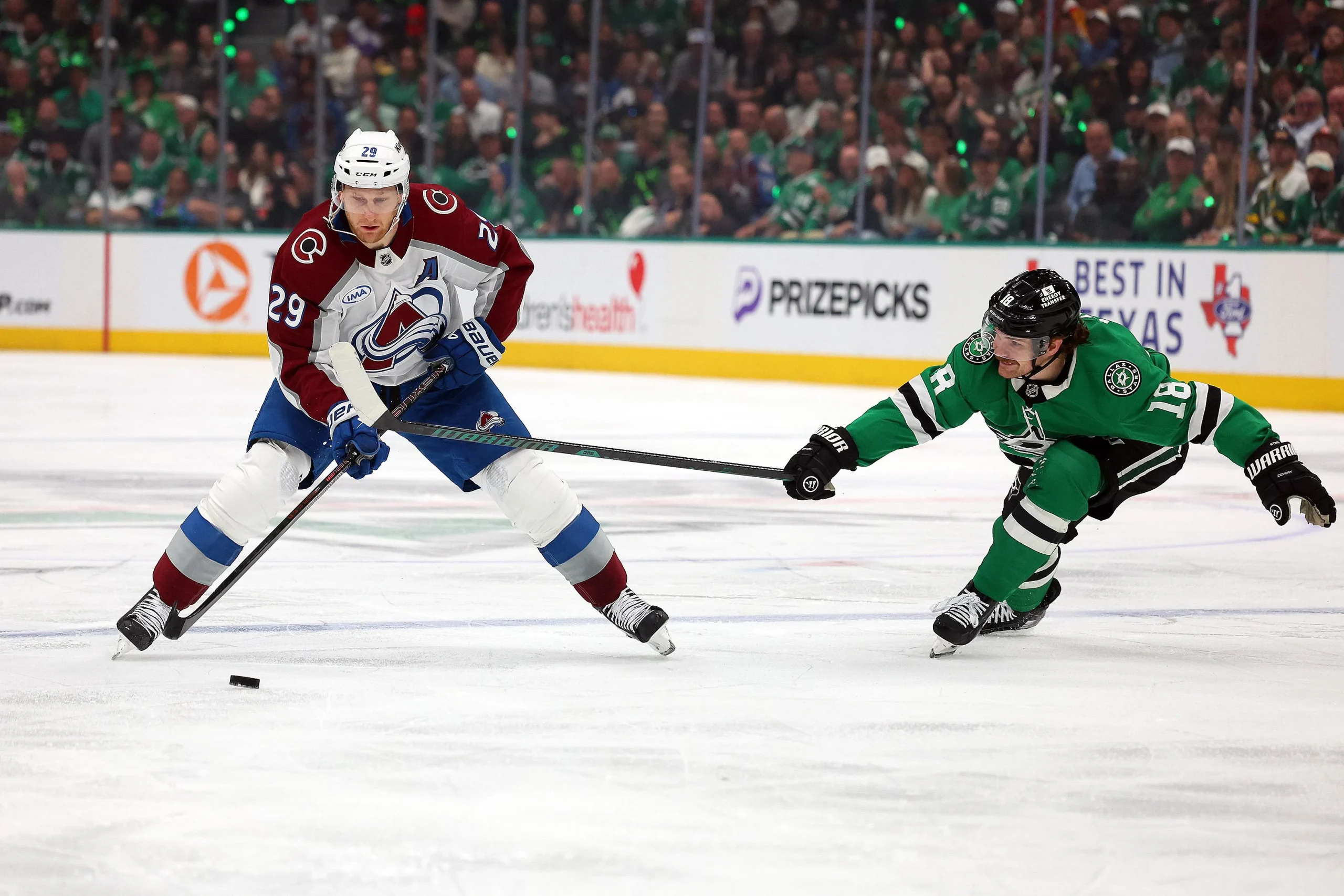 Drama Avalanche vs Sporting: Pertarungan Menegangkan di Putaran Kedua Playoff NHL