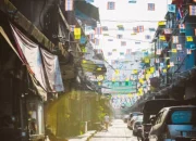 Eksplorasi Warna Warni Chinatown Bangkok: 10 Foto Memukau Prilly Latuconsina