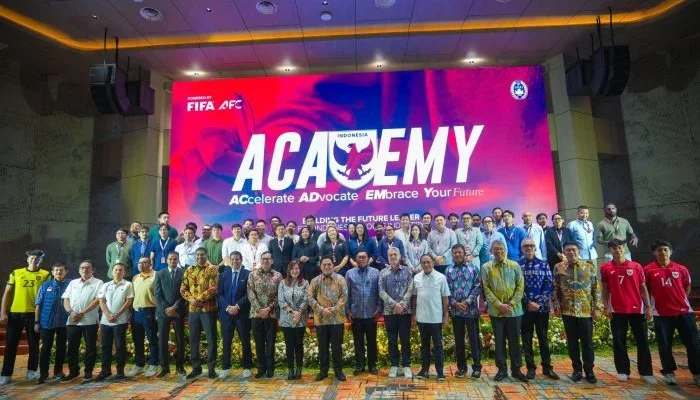 Erick Thohir Siapkan Kompetisi Sepak Bola Baru, Nasib Super League dan Piala Indonesia Kini Terungkap