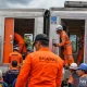 Evakuasi Kereta Bekasi Timur: Petugas Pakai Gergaji, Gerinda, dan Oksigen Selamatkan Korban