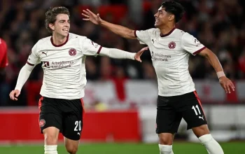 FC Midtjylland Rebut Puncak Superliga: Kemenangan Dramatis di Sønderjyske dan Dukungan Moral bagi Alamara Djabi