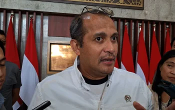 Feri Amsari: KUHP Baru Buka Jalan Mengadili Netanyahu, Menteri HAM Tolak Politisasi Kritik