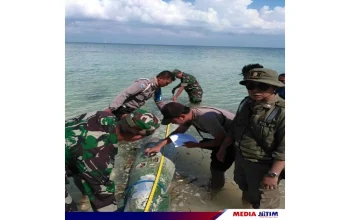 Geger! Benda Mirip Torpedo 2 Meter Ditemukan di Pantai Kangean, Sumenep