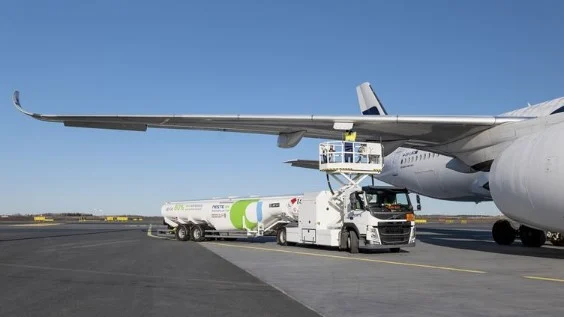 Harga Bahan Bakar Melonjak, Dampak Besar pada Industri Kargo, Penerbangan, dan Pabrik Bir