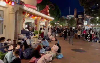 Hong Kong: Penjualan Properti Mewah, Lonjakan Ekspor, Penurunan Profit Disneyland, dan Insiden Sepak Bola Eric Tsang