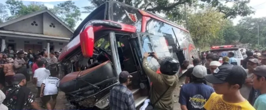 Innalillahi: Tragedi KRL‑Argo Bromo di Bekasi Timur Tewaskan 14 Penumpang, Ratusan Luka