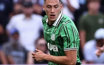 Jay Idzes Bawa Sassuolo Menang Dramatis 2-1 atas Como 1907, Penampilan Tangguh di Serie A