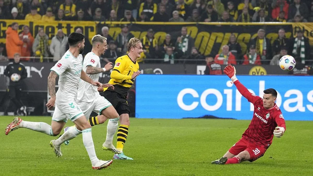 Julian Brandt Bawa Dortmund ke Puncak: Analisis Penampilan dan Tantangan di Laga Monchengladbach