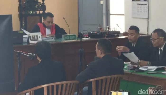 Jusuf Kalla Bentak Tuduhan Dana Miliaran, Laporkan Rismon Sianipar ke Bareskrim dalam Kontroversi Ijazah Jokowi