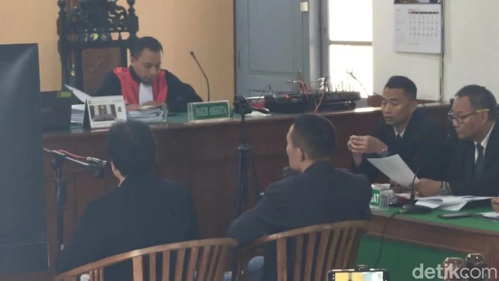 Jusuf Kalla Bentak Tuduhan Dana Miliaran, Laporkan Rismon Sianipar ke Bareskrim dalam Kontroversi Ijazah Jokowi