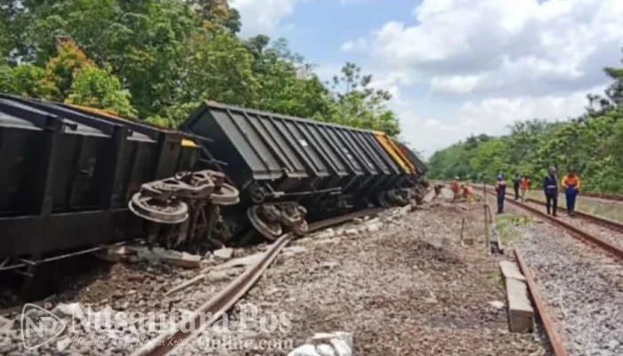 Kabasarnas Ungkap Penyebab Tidak Langsung Tarik Lokomotif-Gerbang Kereta, Gerbong Wanita Jadi Sorotan