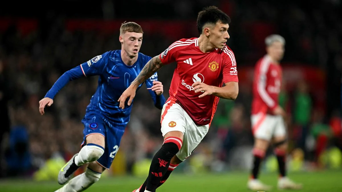 Kartu Merah Martinez Guncang Manchester United, Carrick Kritik Keputusan Wasit