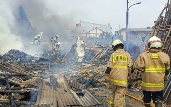 Kejadian Kritis Hari Ini: Kebakaran Georgia, Tembakan di Rumah Sakit Chicago, dan Kontroversi Agen AS