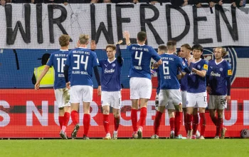 Kemenangan Besar Holstein Kiel 3-0 atas Kaiserslautern, Harapan Bertahan Menguat
