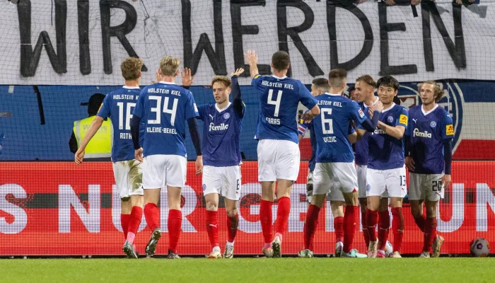 Kemenangan Besar Holstein Kiel 3-0 atas Kaiserslautern, Harapan Bertahan Menguat
