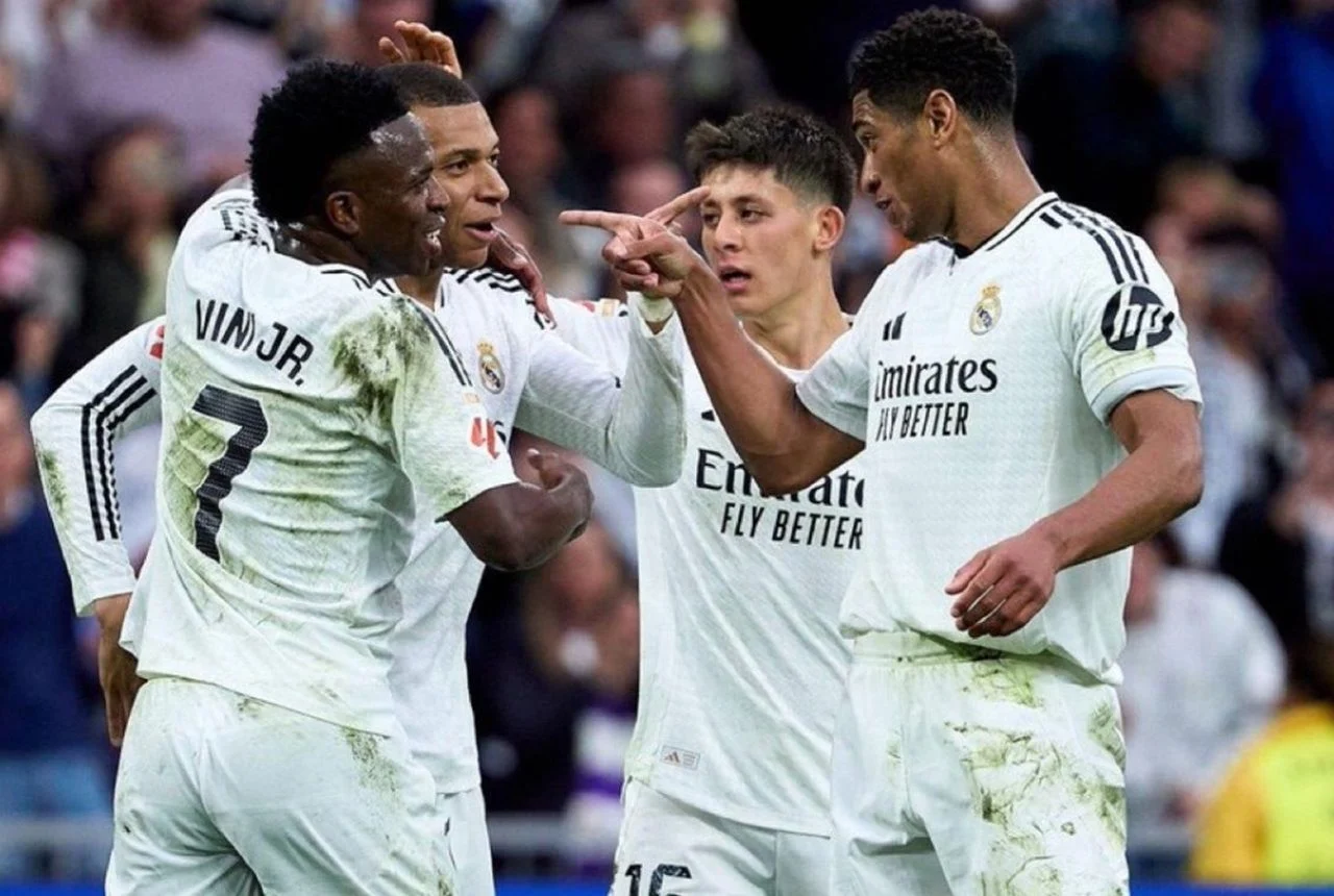 Kontrak Vinicius Jr di Real Madrid Meletus: Tuntutan Gaji Setara Mbappe Picu Krisis dengan Xabi Alonso