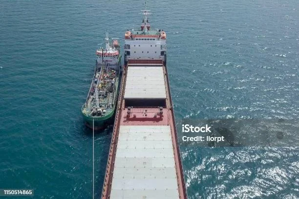 Krisis Minyak Iran Memicu Kejutan: UE Siapkan Impor Bahan Bakar Jet dari AS untuk Selamatkan Langit Eropa