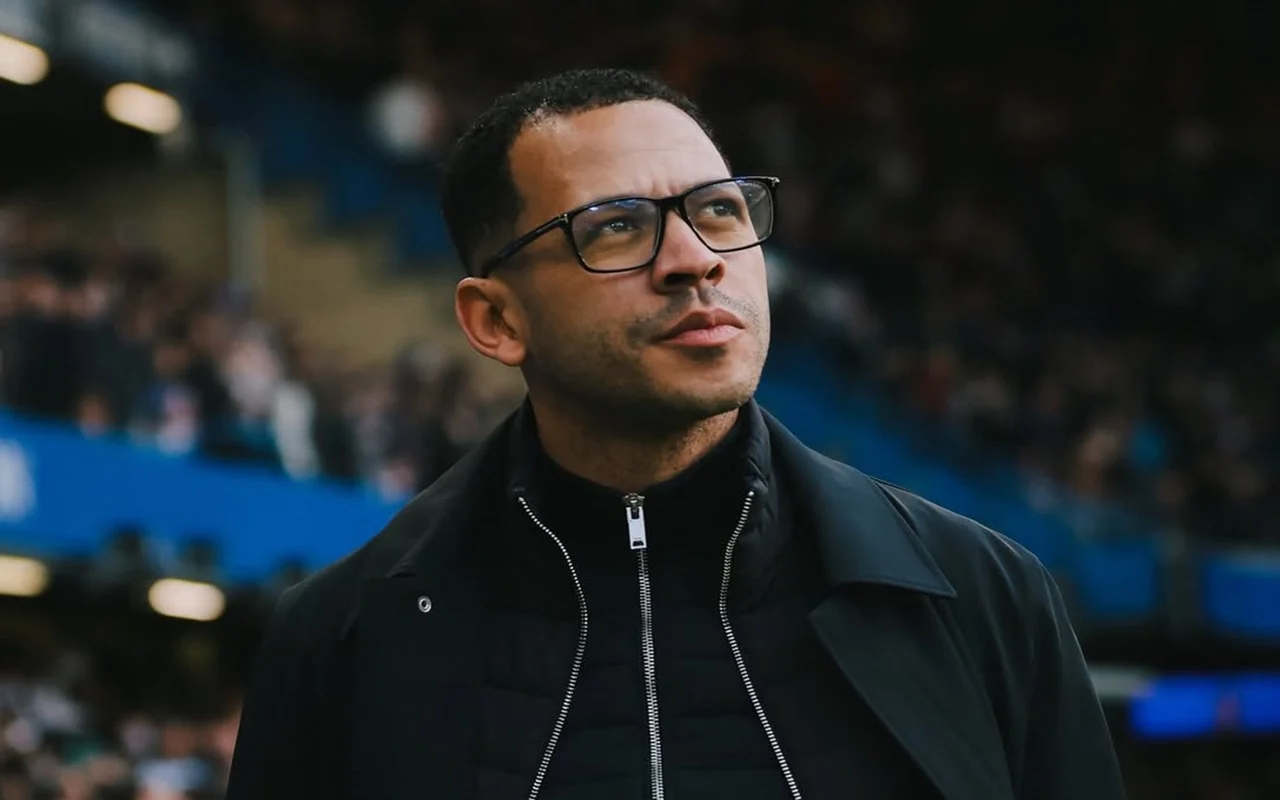 Liam Rosenior Buru Hasil Sekarang: Tekanan, Dukungan Pemilik, dan Tantangan Besar Chelsea di Liga Inggris