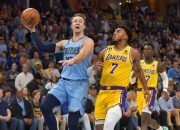 Luke Kennard Menggebrak Playoff: 5 Tiga Angka Bawa Lakers Kalahkan Rockets 107-98