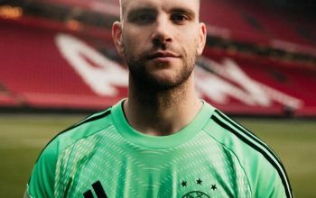 Maarten Paes Bawa Ajax Menang 2-0 di Breda, Clean Sheet Keempat dan Rating Tinggi