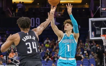 Magic vs Hornets: Dominasi 121-90, Magic Lolos ke Putaran Pertama Melawan Pistons