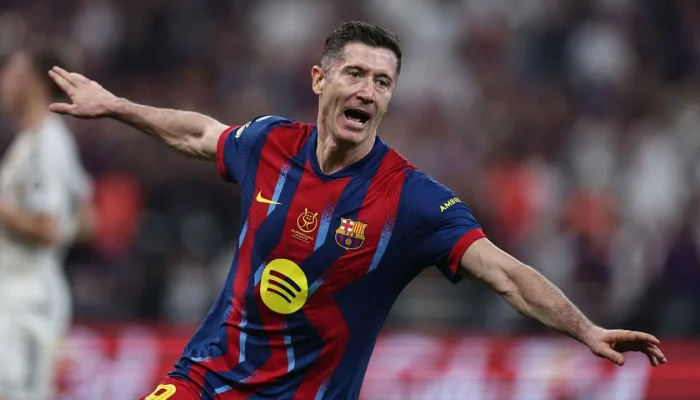 Masa Depan Robert Lewandowski di Barcelona Memanas, Legenda Polandia: Jangan Mau Direndahkan!