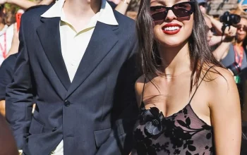 Olivia Rodrigo Ungkap Inspirasi Lagu “Drop Dead” yang Diduga tentang Louis Partridge, Geminis Asal London