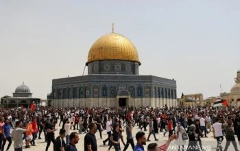 Paksa Masuk Masjid Al-Aqsa, Pemukim Israel Kibarkan Bendera: Dunia Tanggapi Kecaman Keras