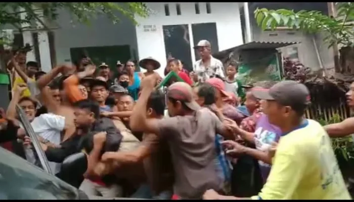 Penghujat Warga: Pencuri Motor Tewas Usai Dihajar di Jalan Tanjung Palapa, Grogol Petamburan