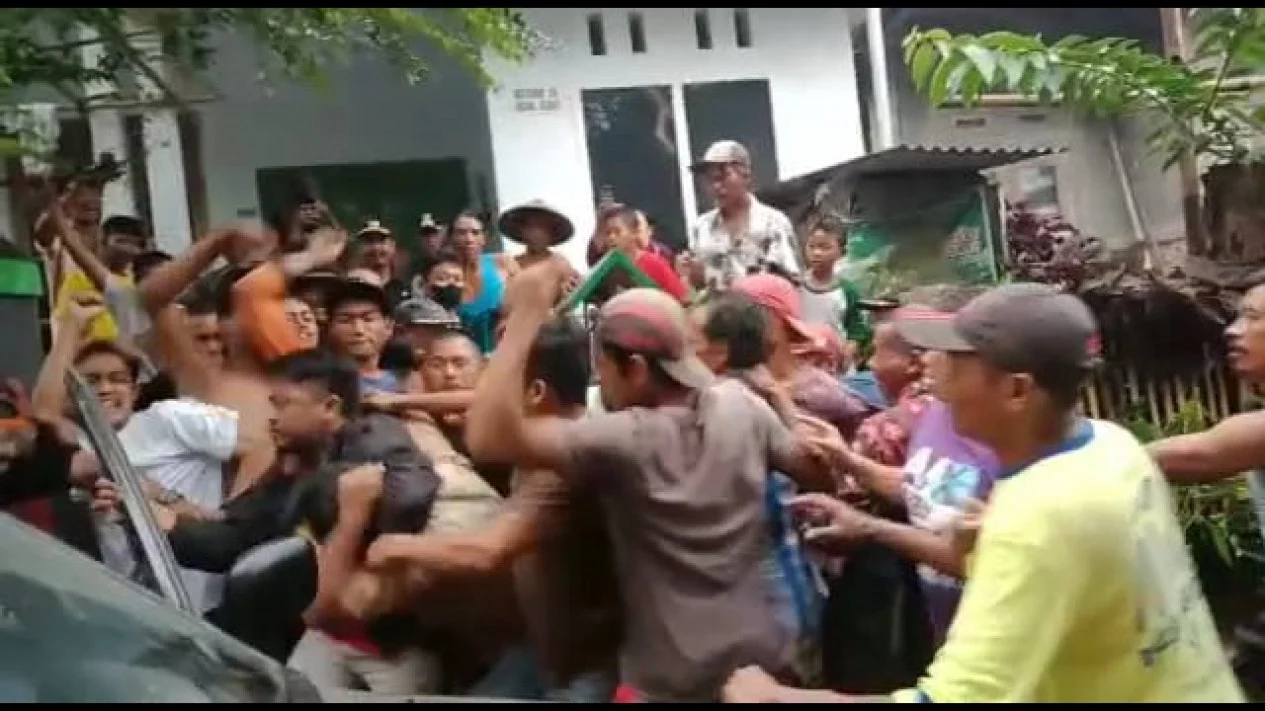 Penghujat Warga: Pencuri Motor Tewas Usai Dihajar di Jalan Tanjung Palapa, Grogol Petamburan