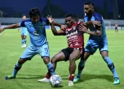 Persela Lamongan di Persimpangan: Kemenangan Bali United, Kontroversi VAR, dan Upaya Bersih dari Satgas Antimafia