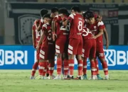 Persis Solo Berjuang Hindari Degradasi Sementara BFI Finance Terjerat Kasus Tarik Paksa Mobil Mewah