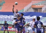 Persita vs Bali United: Taktik Johnny Jansen Mengamankan Kemenangan Tipis di Markas Persita