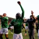 Plymouth Argyle Raih Kemenangan Dramatis 2-1 atas Port Vale dengan 10 Pemain: Bim Pepple Menjadi Pahlawan