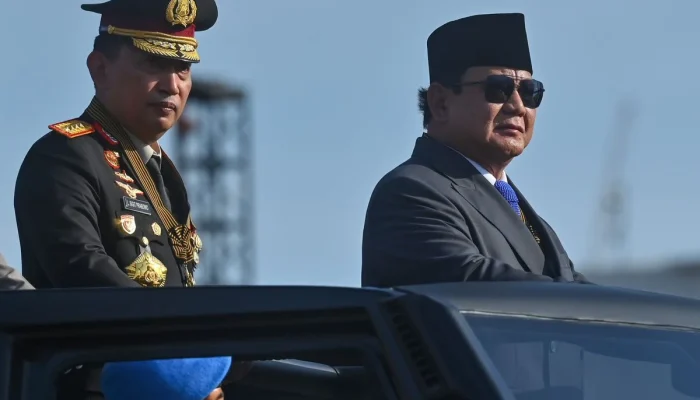 Prabowo Subianto Gelar Pertemuan Empat Mata dengan Kapolri, Fokus pada Keamanan Nasional dan Reformasi Kepolisian
