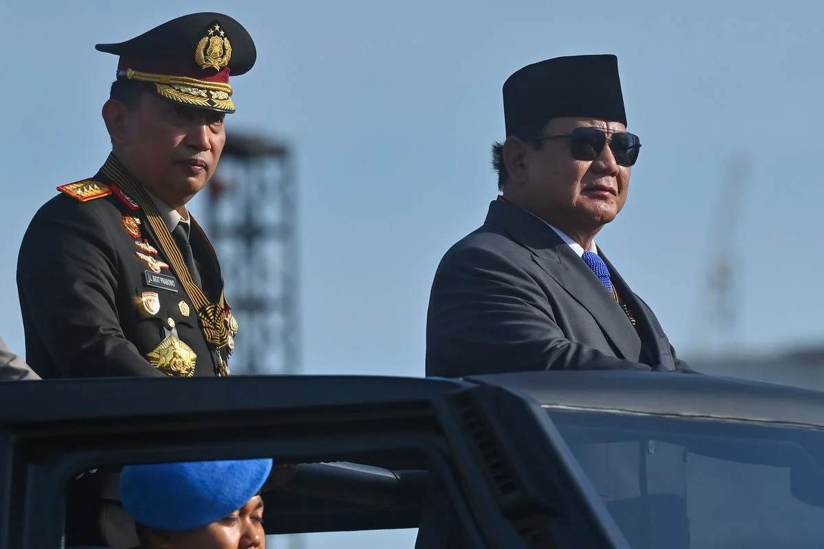 Prabowo Subianto Gelar Pertemuan Empat Mata dengan Kapolri, Fokus pada Keamanan Nasional dan Reformasi Kepolisian