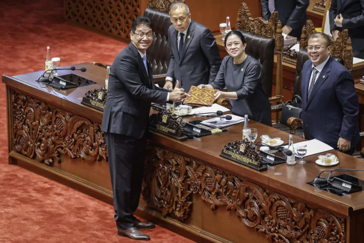 Purbaya Tolak Pinjaman IMF dan Bank Dunia, APBN Tetap Kuat dengan Cadangan $25 Miliar