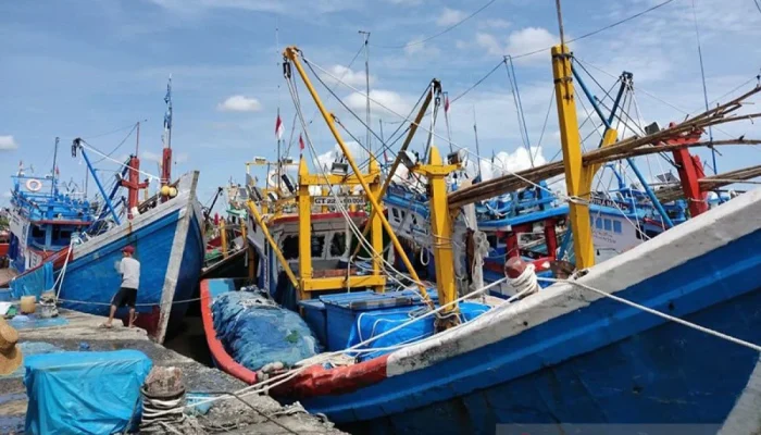 Purbaya Usul Pajaki Kapal di Selat Malaka Picu Protes Regional dan Perdebatan Kebijakan