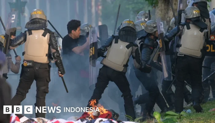 Ribuan Demonstran di Demo Kedubes AS Jakarta Dukung Seruan Paus Leo XIV Hentikan Perang Iran