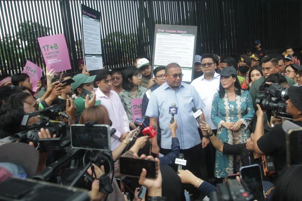 Rieke Diah Marah! Desak Pembekuan Izin Green SM Usai Tabrakan Maut di Bekasi